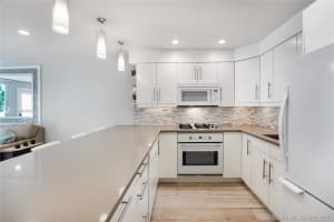 405 N Hibiscus Dr, Miami Beach, FL 33139, Sold 10/18/21