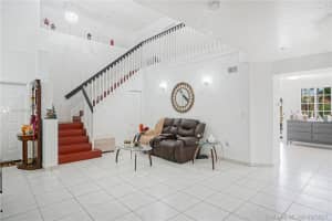 17405 NW 75th Pl, Hialeah, FL 33015, Sold 12/06/21