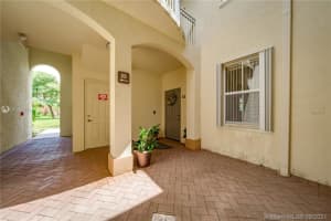 10022 NW 7th St, Miami, FL 33172, Sold 10/12/21