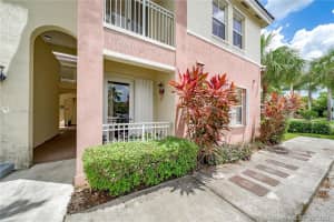 10022 NW 7th St, Miami, FL 33172, Sold 10/12/21