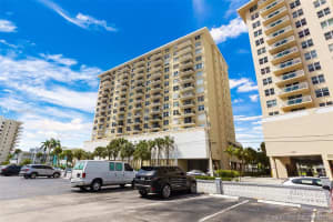 427 Golden Isles Dr #4b, Hallandale Beach, FL 33009, Sold 12/08/21