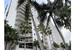 3610 Yacht Club Dr, Miami, FL 33180, Sold 11/19/21
