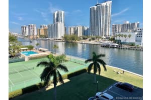 400 Leslie Dr, Hallandale Beach, FL 33009, Sold 02/02/22