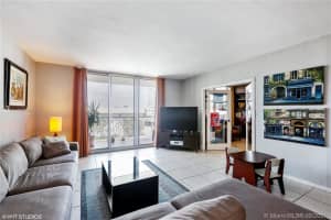 5825 Collins Ave #4a, Miami Beach, FL 33140, Sold 04/29/22