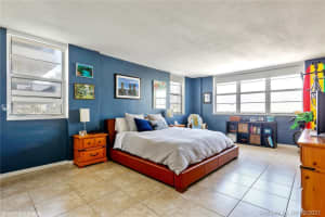 5825 Collins Ave #4a, Miami Beach, FL 33140, Sold 04/29/22
