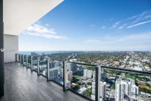 88 SW 7th St, Miami, FL 33130, Sold 12/03/21