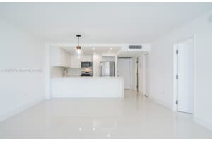 5701 Collins Ave, Miami, FL 33140, Sold 04/04/22