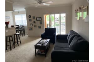 11631 SW 2nd St, Pembroke Pines, FL 33025, Sold 12/09/21