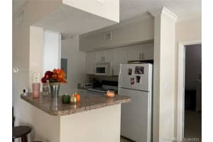 11631 SW 2nd St, Pembroke Pines, FL 33025, Sold 12/09/21