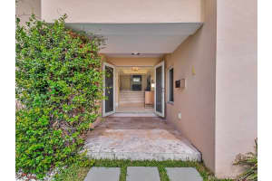 4544 Jefferson Ave, Miami Beach, FL 33140, Sold 03/07/22