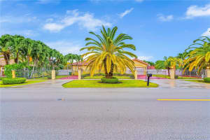 12475 NW 6th St, Miami, FL 33182, Sold 12/06/21