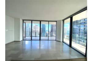 88 SW 7th St, Miami, FL 33130, Sold 12/23/21