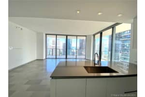 88 SW 7th St, Miami, FL 33130, Sold 12/23/21