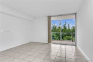 5077 NW 7th St, Miami, FL 33126, Sold 10/18/21