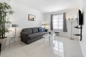 3030 Collins Ave #2g, Miami Beach, FL 33140, Sold 10/29/21