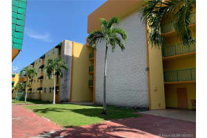 666 W 81st St, Hialeah, FL 33014, Sold 11/19/21