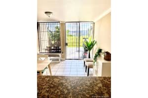 9151 Fontainebleau Blvd, Miami, FL 33172, Sold 01/19/22