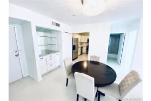 8261 NW 8th St, Miami, FL 33126, Sold 11/08/21
