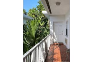 911 Meridian Ave, Miami Beach, FL 33139, Sold 04/25/22