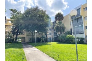 922 NE 199th St #106, Miami, FL 33179, Sold 11/08/21