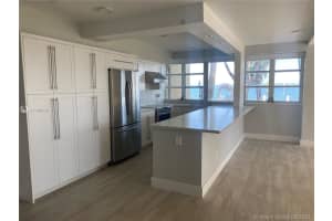 1430 Brickell Bay Dr, Miami, FL 33131, Sold 02/18/22