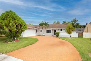 19655 NW 62nd Ct, Hialeah, FL 33015, Sold 11/12/21
