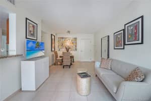 110 Washington Ave, Miami Beach, FL 33139, Sold 10/29/21