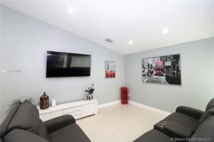 19236 NW 24th Pl, Pembroke Pines, FL 33029, Sold 11/01/21