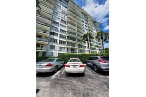 1408 Brickell Bay Dr # 907, Miami, FL 33131, Sold 10/22/21