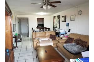 2735 W 52nd St, Hialeah, FL 33016, Sold 02/10/22