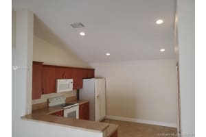 248 W Riverbend Dr, Sunrise, FL 33326, Sold 10/15/21