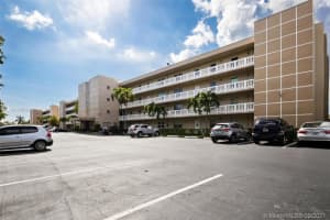 414 SE 10th St, Dania Beach, FL 33004, Sold 12/10/21