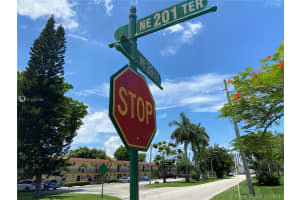 20200 NE 29th Ct APT N102, Aventura, FL 33180, Sold 03/08/22