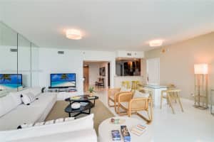 2711 S Ocean Dr, Hollywood, FL 33019, Sold 03/15/22
