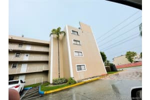 8517 NW 7th St, Miami, FL 33126, Sold 11/12/21