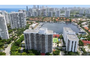 3640 Yacht Club Dr, Aventura, FL 33180, Sold 10/15/21
