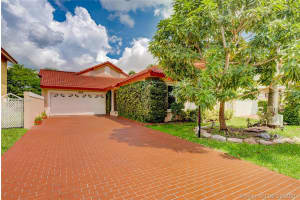 10365 NW 46th St, Doral, FL 33178, Sold 12/15/21