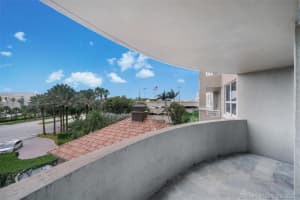 19501 W Country Club Dr, Aventura, FL 33180, Sold 12/31/21