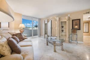 19501 W Country Club Dr, Aventura, FL 33180, Sold 12/31/21