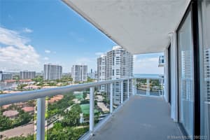 20515 E Country Club Dr, Aventura, FL 33180, Sold 10/29/21