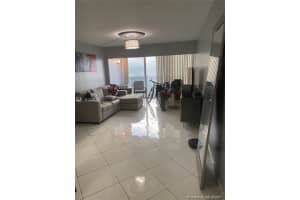 702 NW 87th Ave, Miami, FL 33172, Sold 10/28/21