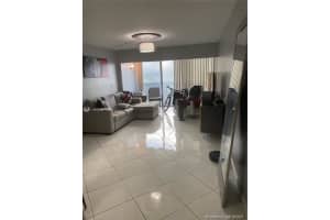 702 NW 87th Ave, Miami, FL 33172, Sold 10/28/21