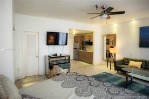 530 Ocean Dr, Miami Beach, FL 33139, Sold 10/08/21