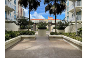 7270 N Kendall Dr APT B208, Miami, FL 33156, Sold 12/10/21