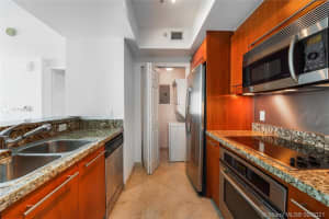 110 Washington Ave, Miami Beach, FL 33139, Sold 03/04/22
