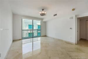 110 Washington Ave, Miami Beach, FL 33139, Sold 03/04/22