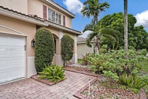 20431 NW 7th Ct, Miami, FL 33169, Sold 11/15/21