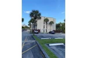 6902 N Kendall Dr APT E105, Pinecrest, FL 33156, Sold 12/20/21