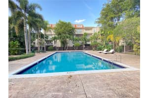 6902 N Kendall Dr APT E105, Pinecrest, FL 33156, Sold 12/20/21