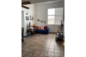 2775 W 60th Pl, Hialeah, FL 33016, Sold 11/08/21